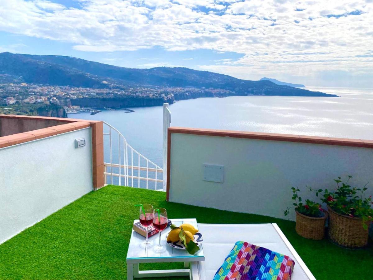 Bella Vista House-Sorrento Coast - Free Parking-Solarium Lägenhet Vico Equense Exteriör bild